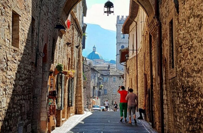 Walking Tour Assisi