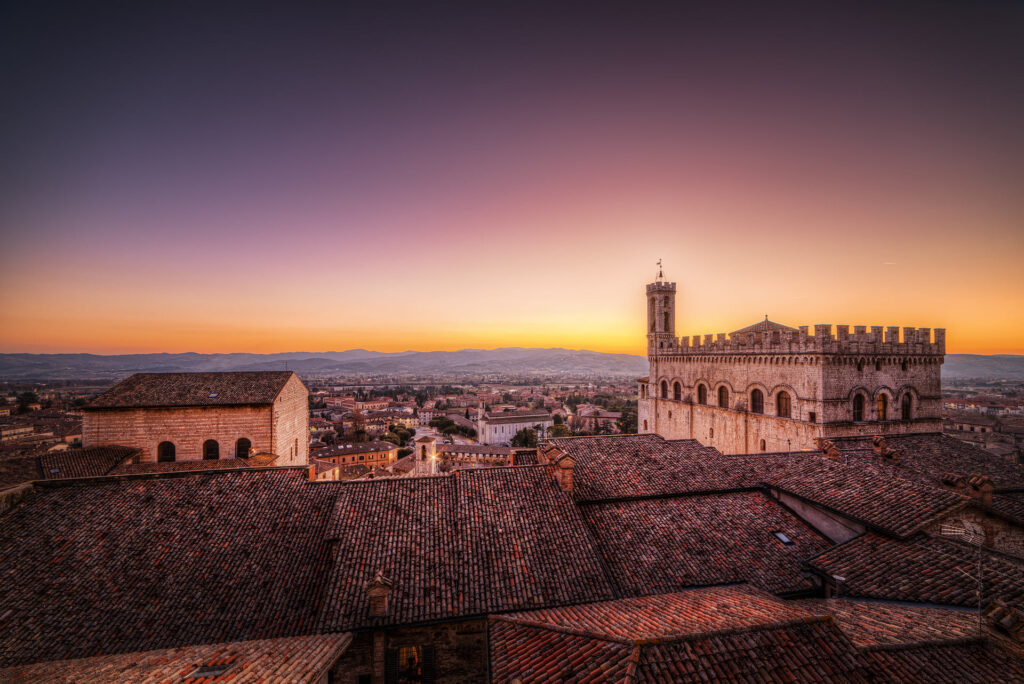 Visita guidata Gubbio. Terenzio Frigatti. Sui tetti di Gubbio - Umbria una foto al giorno