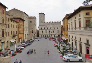 Piazza del Popolo - Walking Tour Todi