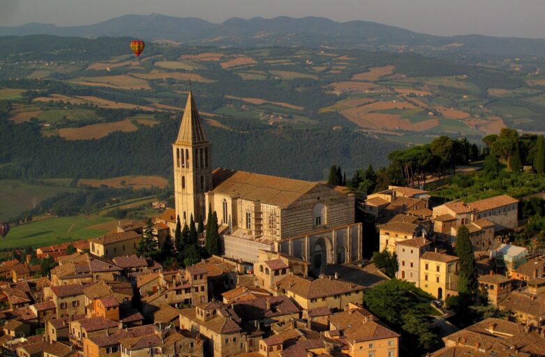 Vista panoramica di Todi - Walking Tour Todi