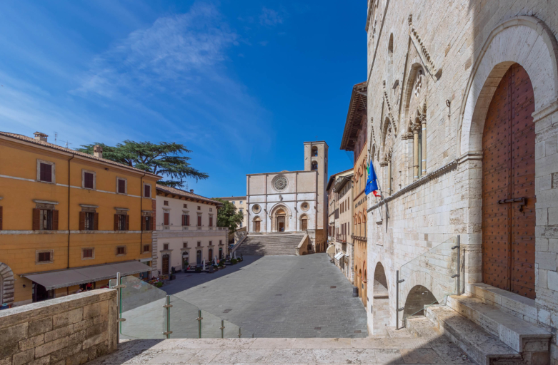 Tour a piedi di Todi